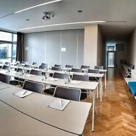 Hotel Airport By Ihg