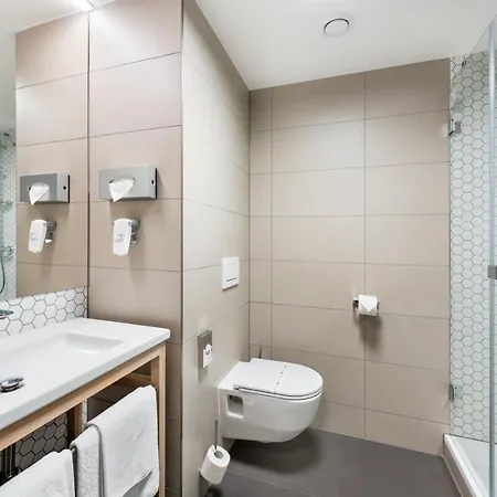 Airport By Ihg Prague