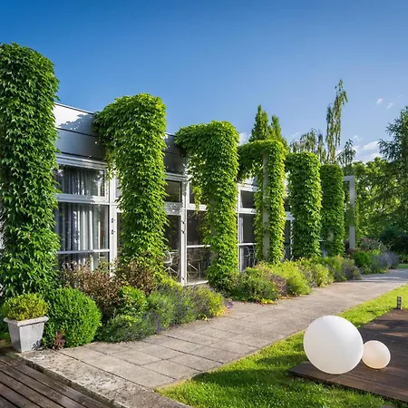 Airport By Ihg 4* Praga