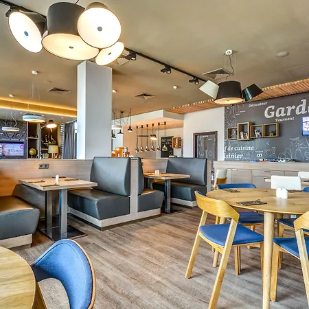 Airport By Ihg Hotell