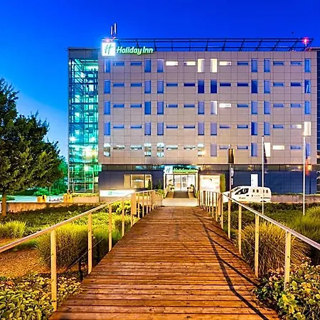 Airport By Ihg Praag