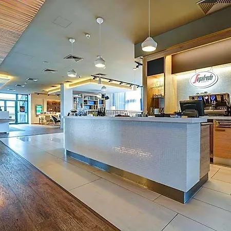 Airport By Ihg Hotel Praag