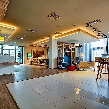 Airport By Ihg Hotel 4*