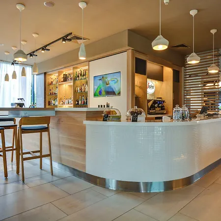 Airport By Ihg Prag