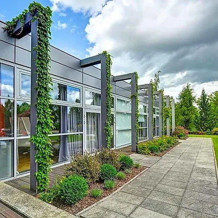 Hotel Airport By Ihg 4*