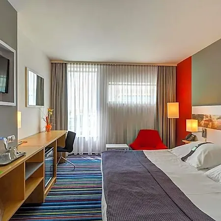 Airport By Ihg Hotel 4*