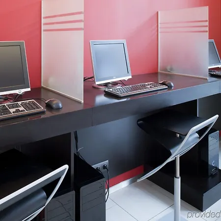 Airport By Ihg Hotell 4*