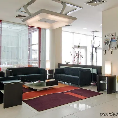Airport By Ihg Hotell