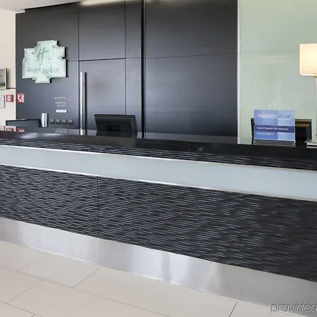 Hotel Airport By Ihg 4*