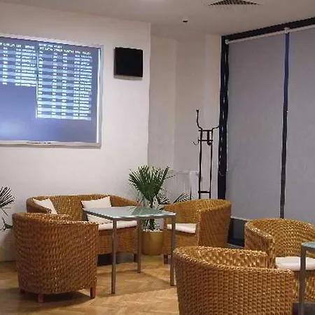 Hotel Airport By Ihg Prague