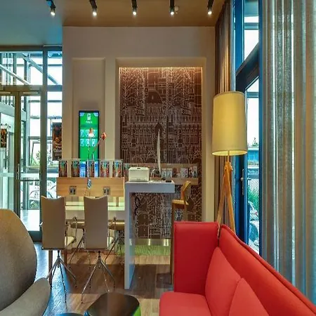 Airport By Ihg Hotell Prag
