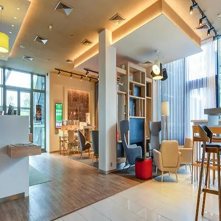 Hotel Airport By Ihg 4*