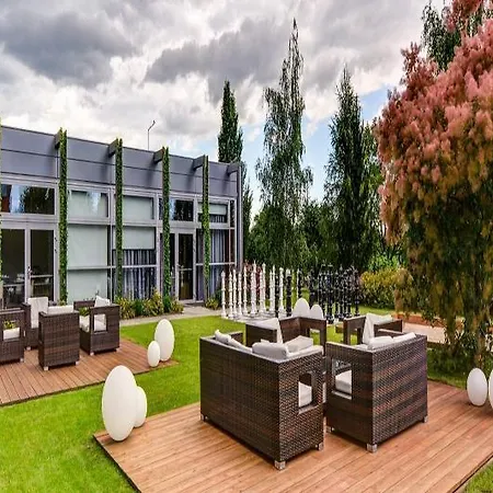 Hotell Airport By Ihg
