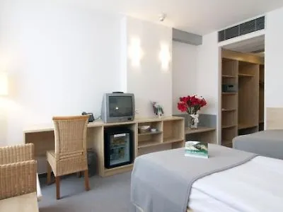 Airport By Ihg Prag