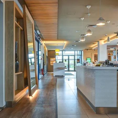 Airport By Ihg Hotel