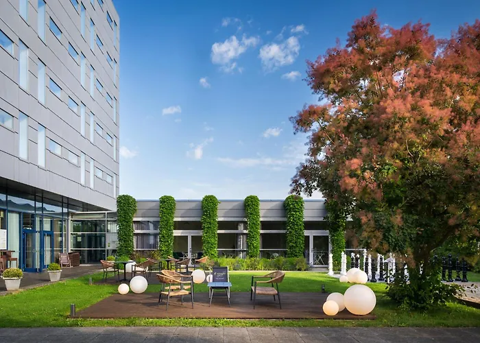 Airport By Ihg Hotell Prag